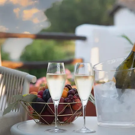 Su Scannu - Stylish With Lounge Terrace Апартаменты Куарту-Сант'Элена